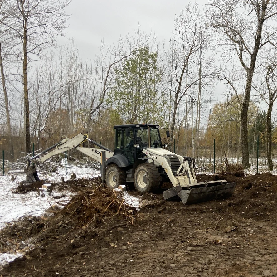 Экскаватор-погрузчик